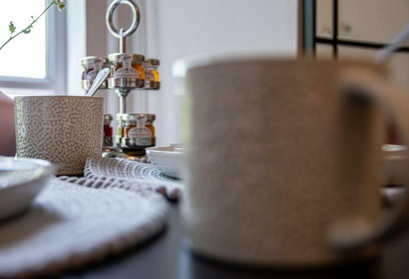 キングサイズベッドのデラックスルーム, Apple Tree Bed And Breakfast