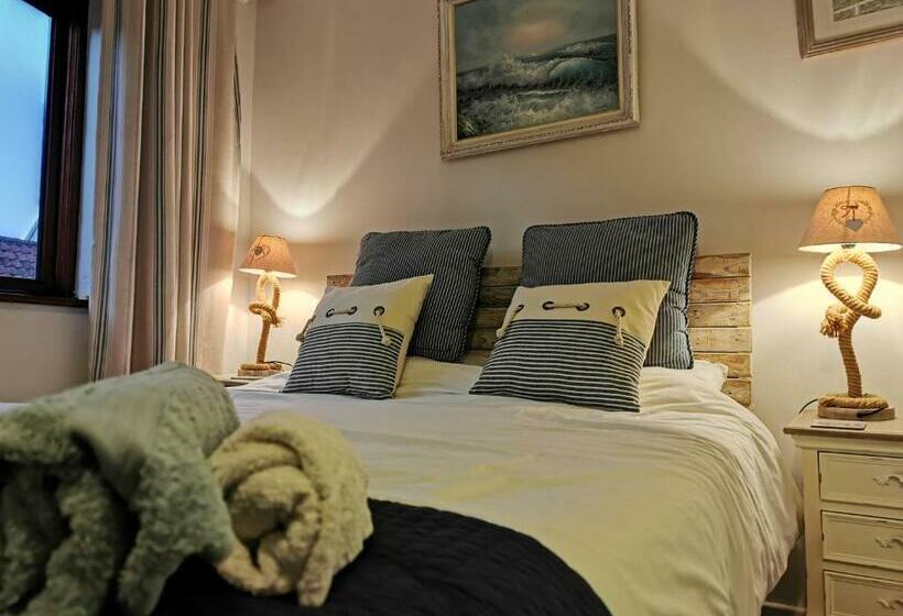 디럭스 룸 킹사이즈 침대, Anchoragewells Next The Sea