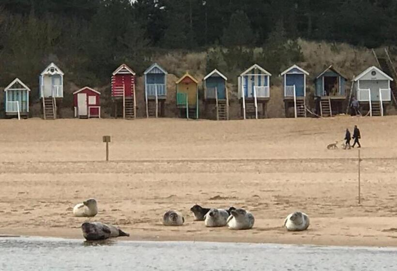 침실 4개 주택, Anchoragewells Next The Sea