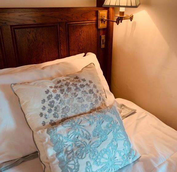 Номер Стандарт, Busfeild Arms