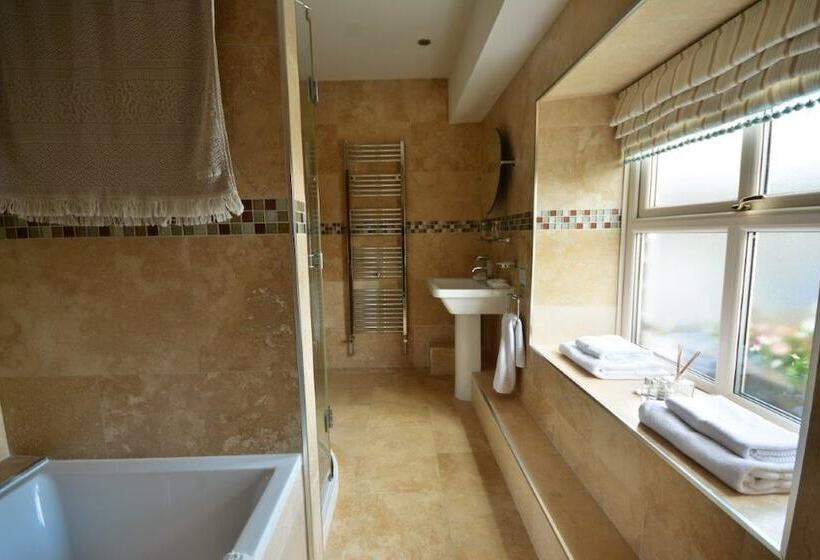 Номер Стандарт, Busfeild Arms