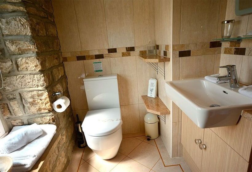 Номер Deluxe, Busfeild Arms