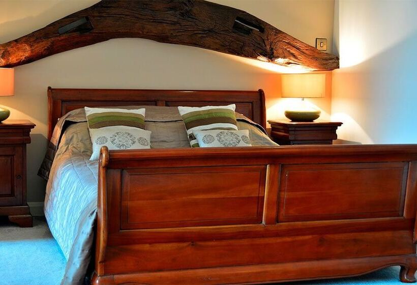 디럭스 룸, Busfeild Arms