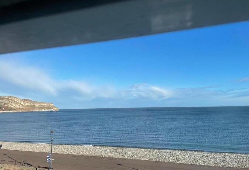 סוויטת פנטהאוז, Glan Y Mor