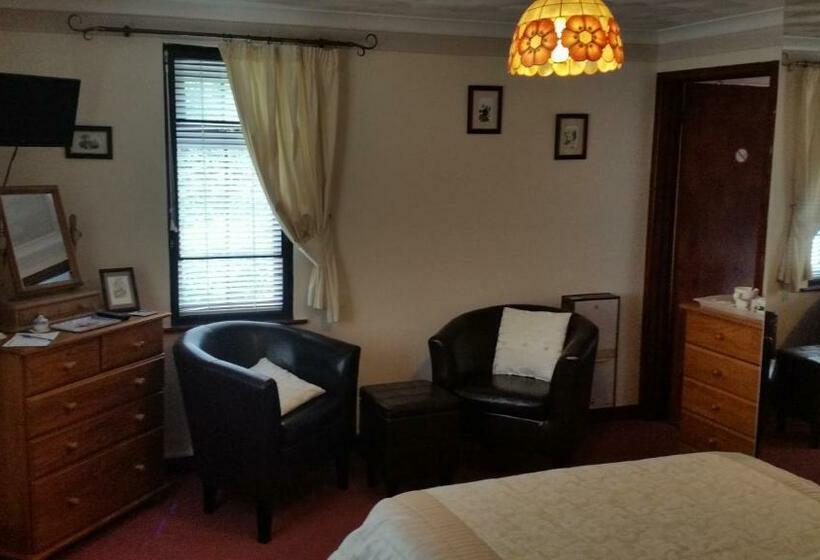 Quarto Triplo Estandar, Kingfisher Cottage