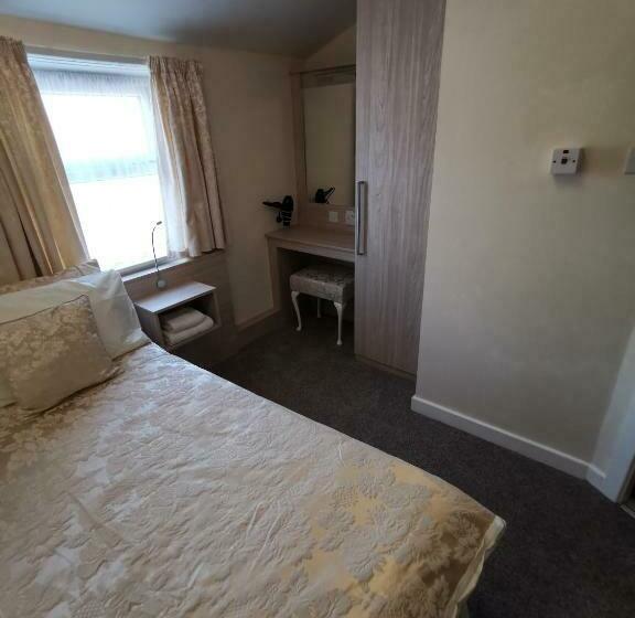 اتاق استاندارد, The Stafford