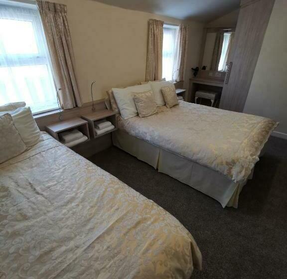 اتاق استاندارد, The Stafford