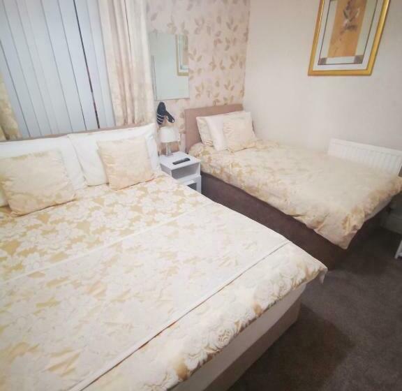 اتاق استاندارد, The Stafford