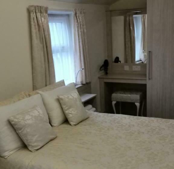 اتاق استاندارد, The Stafford