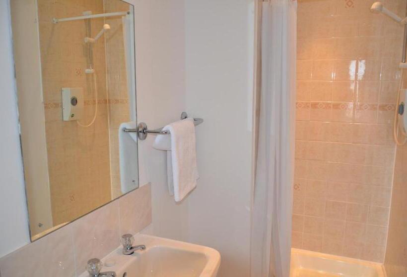 اتاق استاندارد, The Stafford