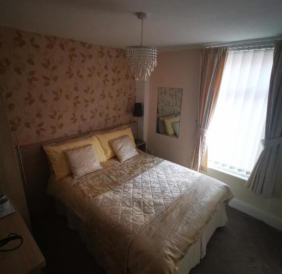 اتاق استاندارد, The Stafford