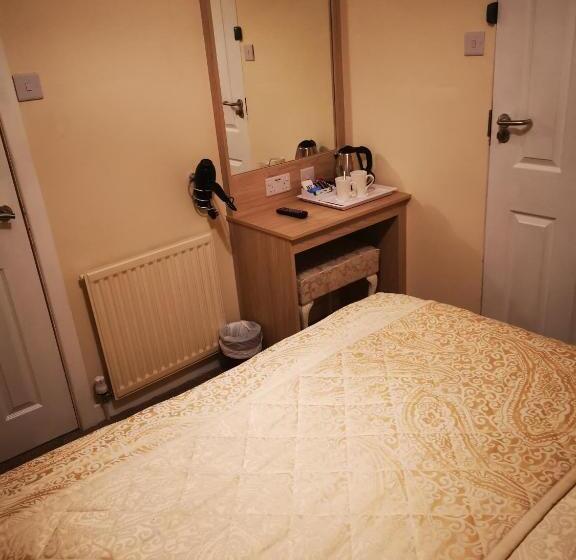 اتاق استاندارد, The Stafford