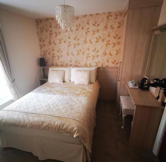 اتاق استاندارد, The Stafford