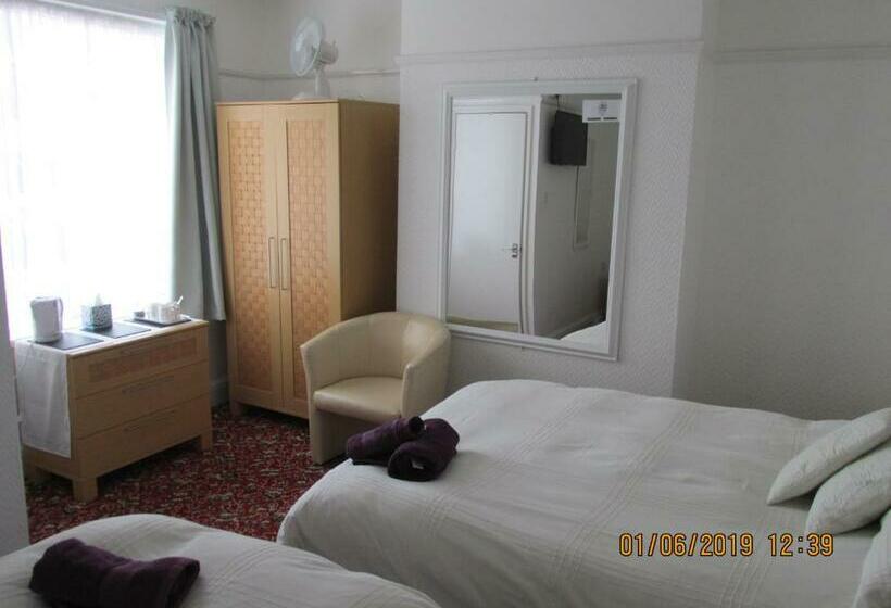 اتاق خانوادگی, Valdene