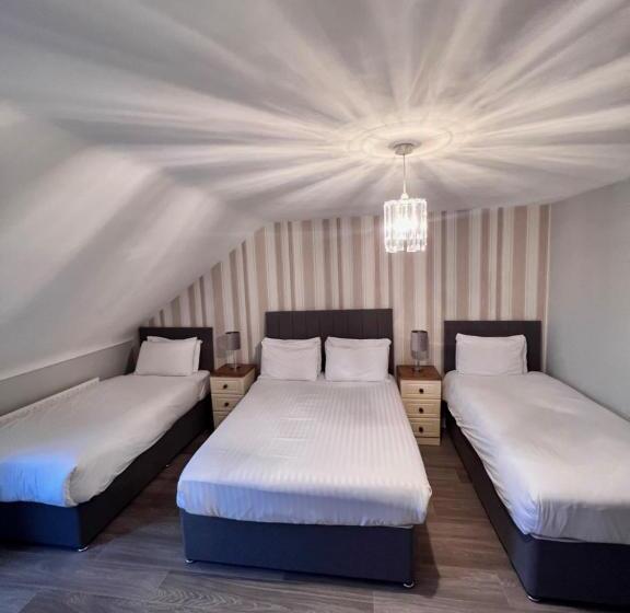 غرفة قياسية ثلاثية, Fiddlestone Bar And B&b