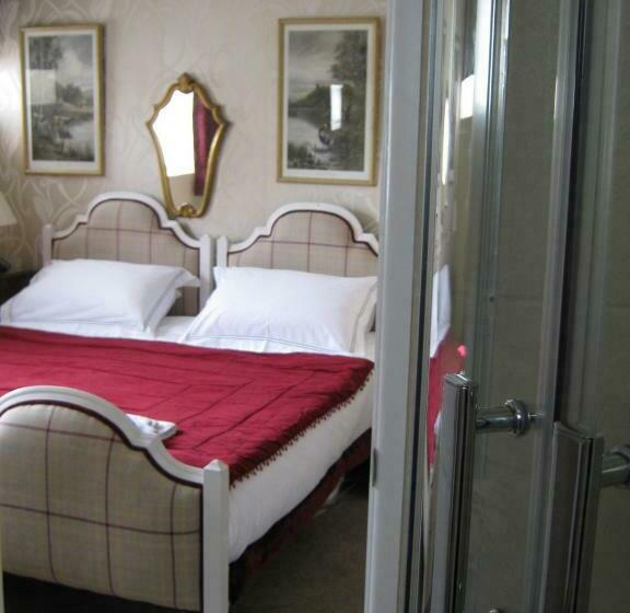 디럭스 룸, Holly Tree B&b