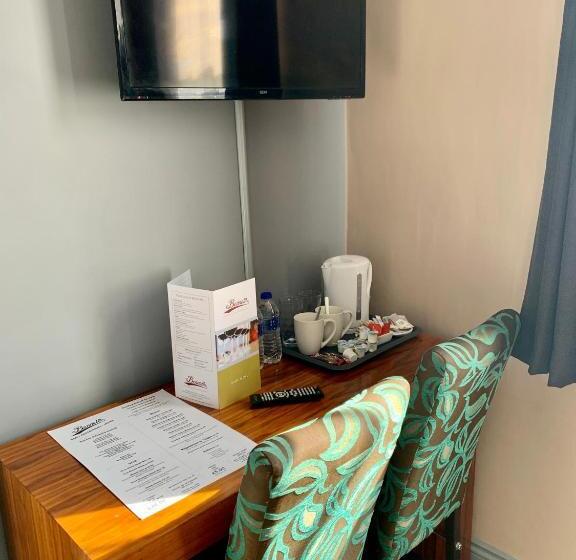 高级套房, Bennetts