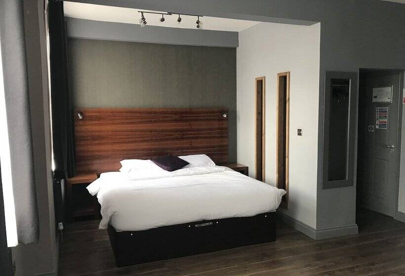 豪华房间, Bennetts