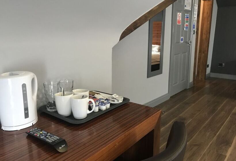 豪华房间, Bennetts