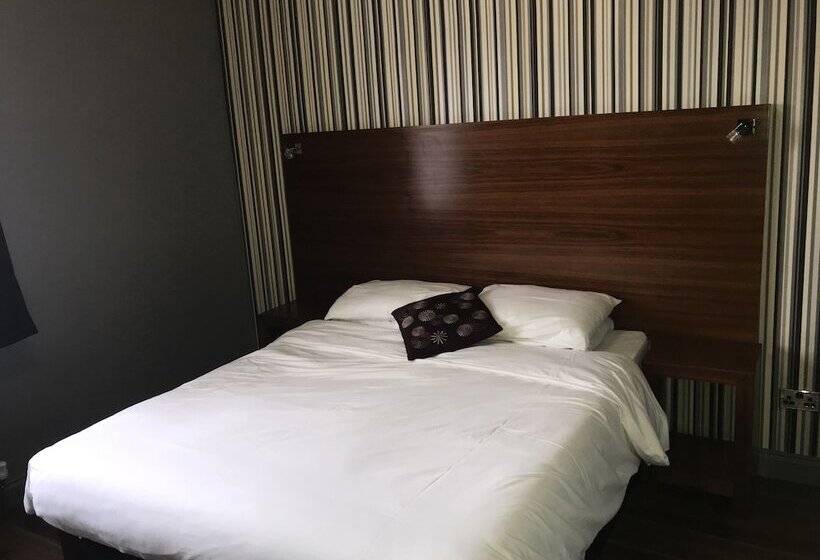 豪华房间, Bennetts