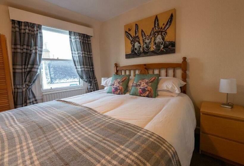 标准间, Crown And Anchor Inn