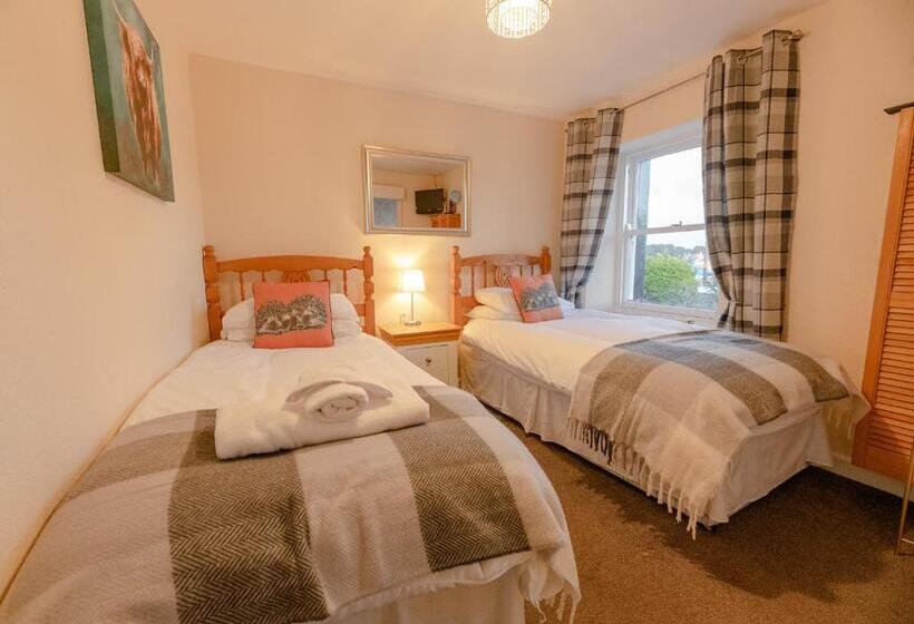 标准间, Crown And Anchor Inn