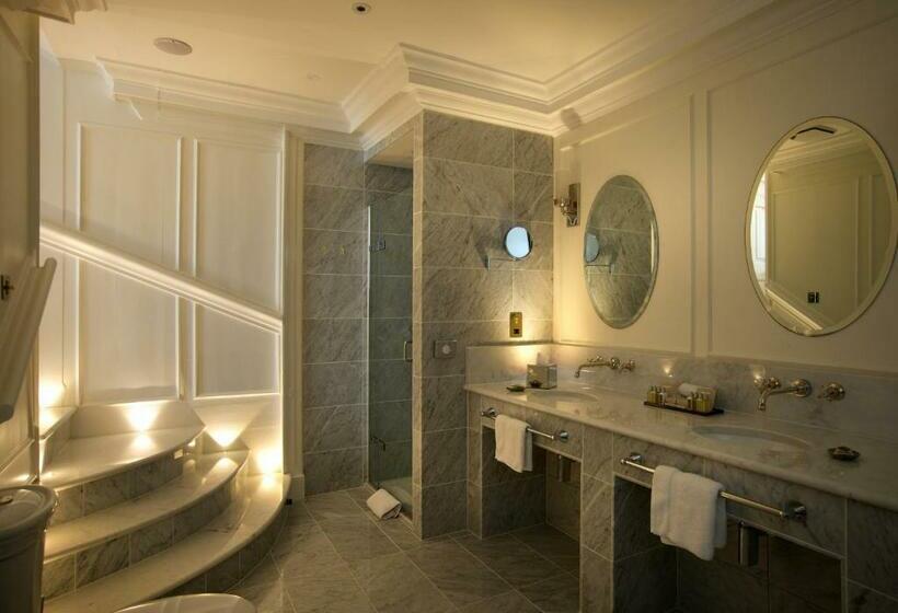 디럭스 룸 킹사이즈 침대, Greyfriars