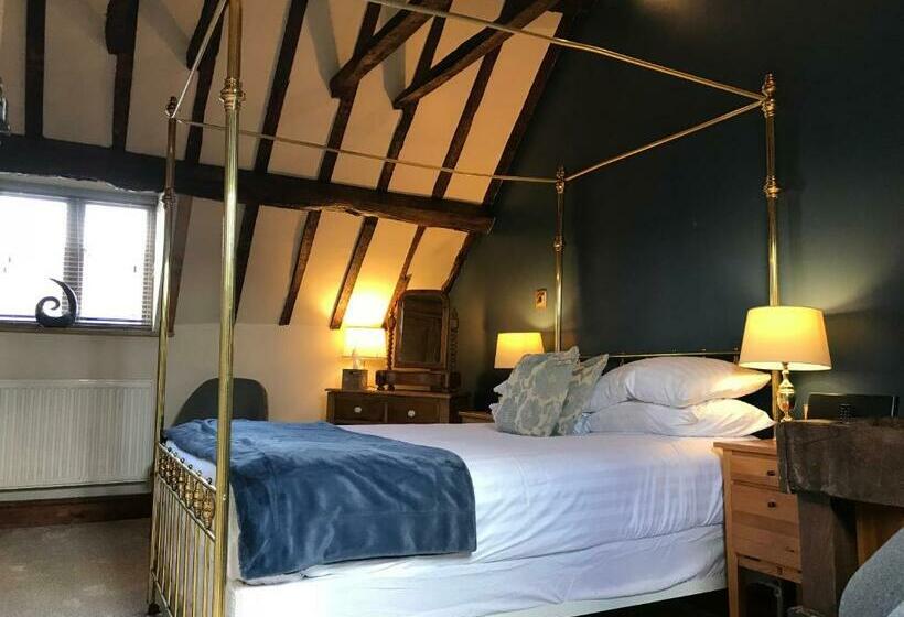 スーペリアールーム, Sebastians