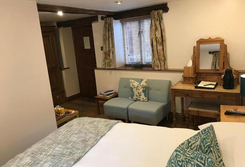 スタンダードルーム, Sebastians