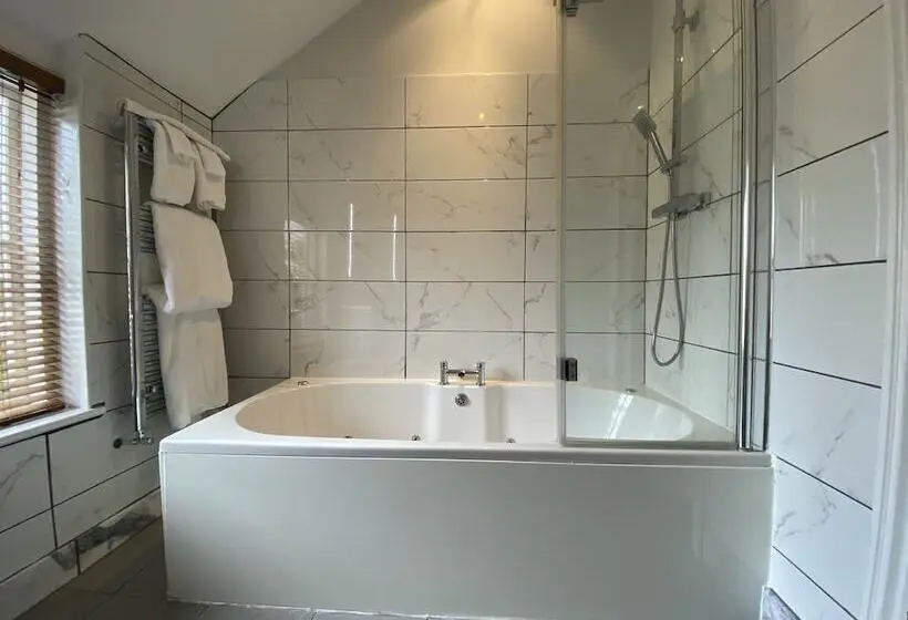Standard-huone, Sebastians