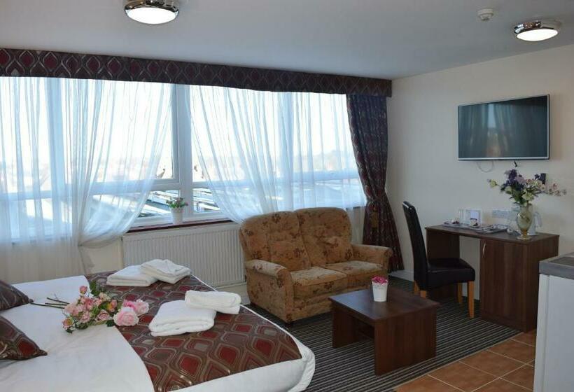 سوییت لوکس, Star Anglia