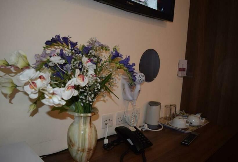 اتاق لوکس, Star Anglia