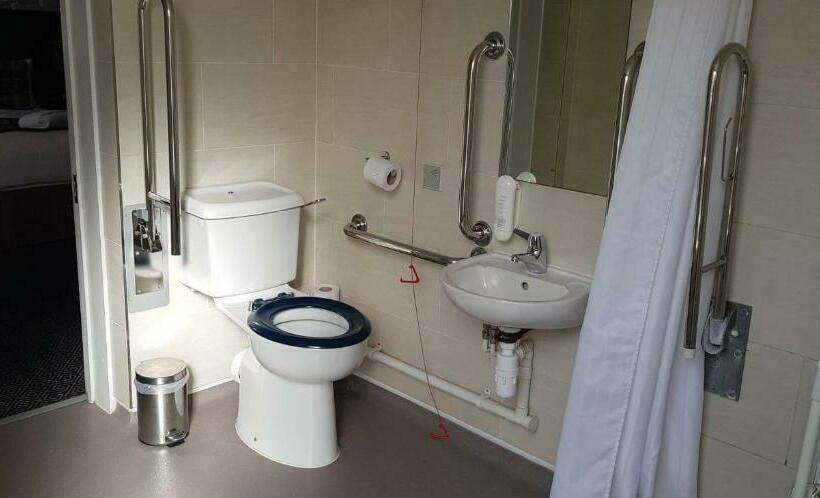 身障者適用スタンダードルーム, The Bath Arms Wetherspoon