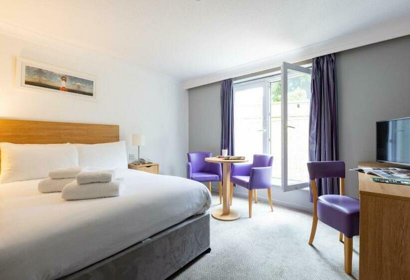 标准间, The Broadway Park