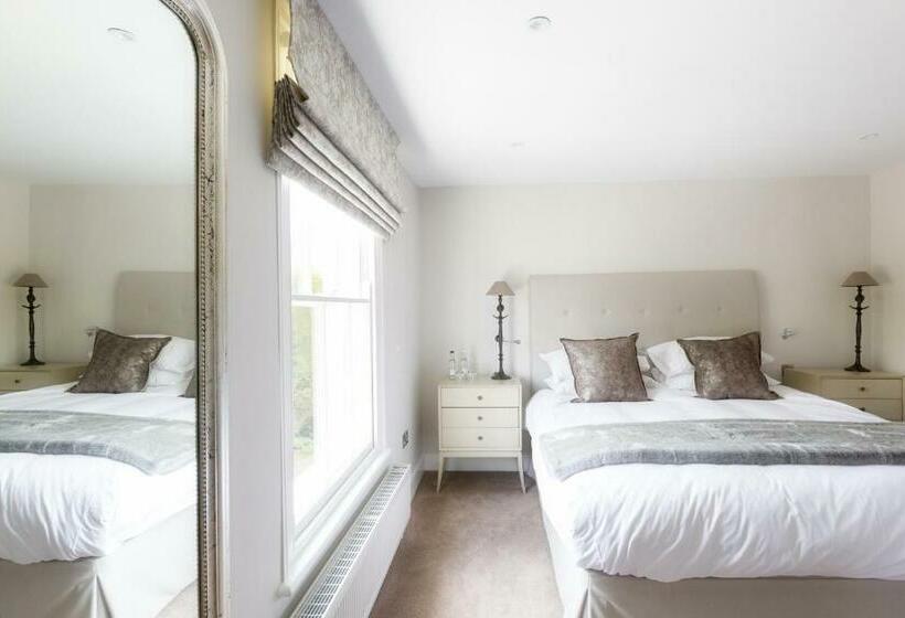 جناح, The Goudhurst Inn