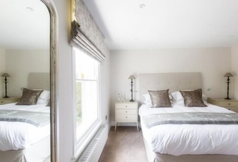 جناح, The Goudhurst Inn