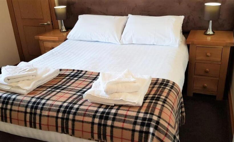 דירת חדר, The Harbour House Sea Front