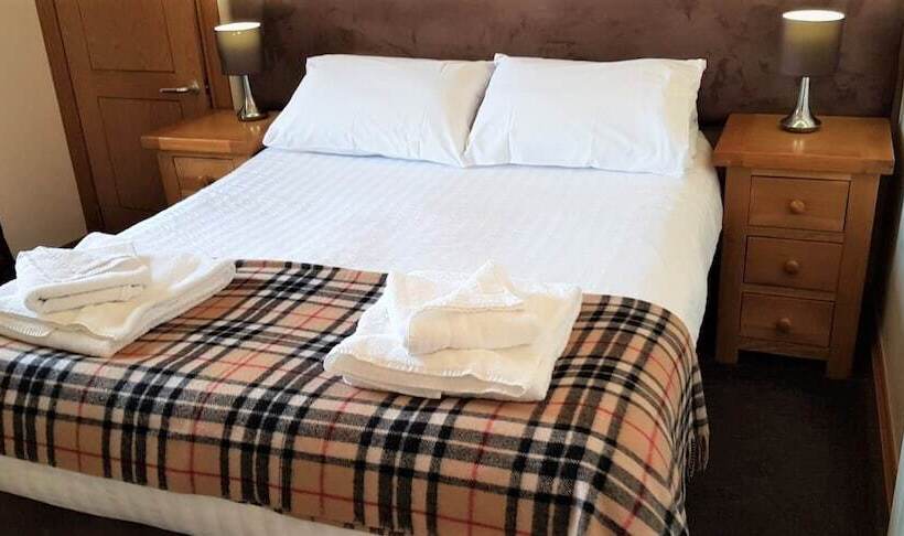 דירת שני חדרים, The Harbour House Sea Front