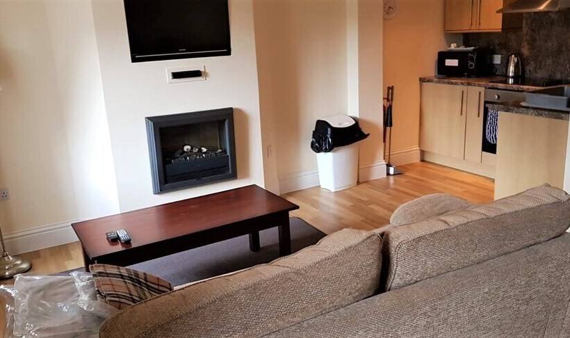 דירת שני חדרים, The Harbour House Sea Front