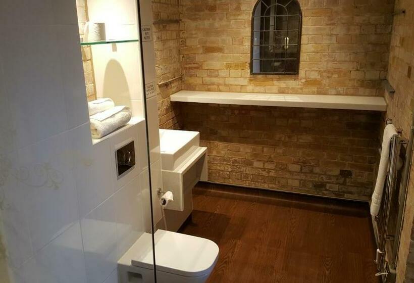 スタンダードルーム, The Hippodrome Wetherspoon