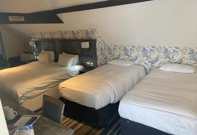 スーペリアファミリールーム, The Hippodrome Wetherspoon