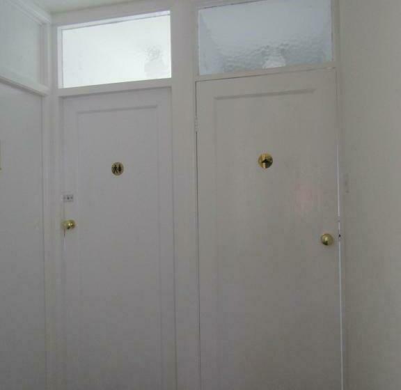 غرفة قياسية فردية, The Scala