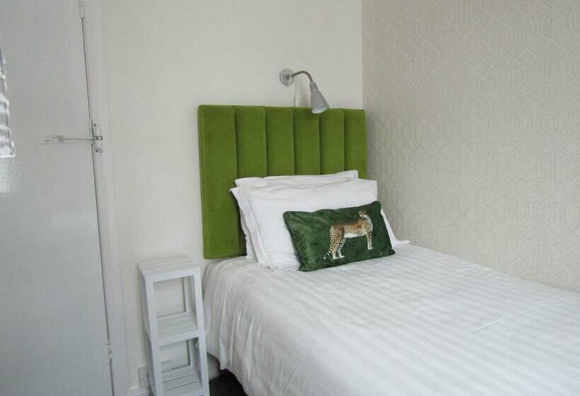 غرفة قياسية فردية, The Scala