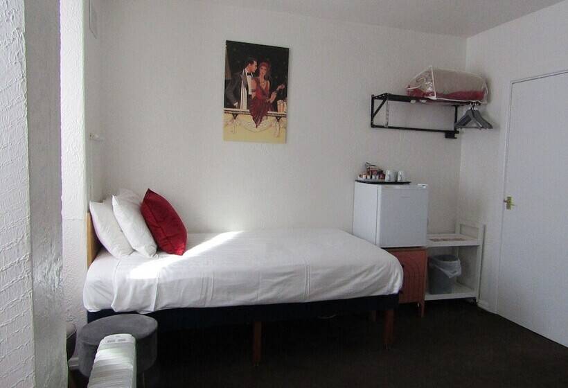 غرفة عائلية, The Scala