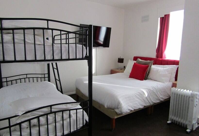 غرفة عائلية, The Scala