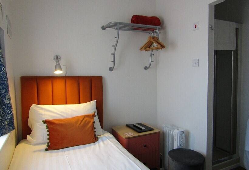 غرفة قياسية فردية, The Scala