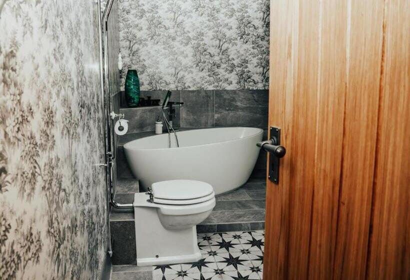 غرفة سوبيريور سرير كينج, The Peppermill Town House Hotel & Restaurant