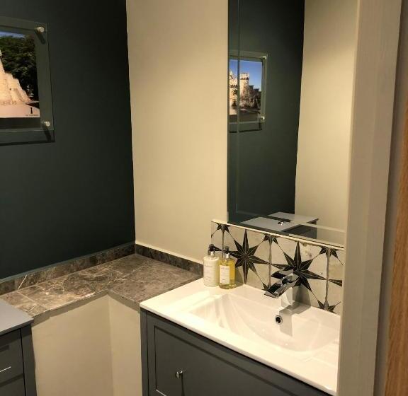 غرفة سوبيريور عائلية, The Peppermill Town House Hotel & Restaurant