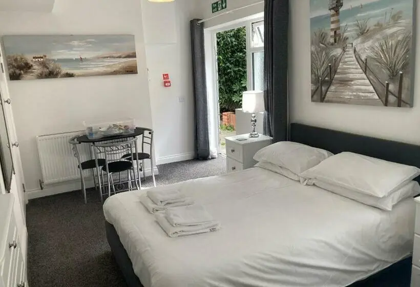 身障者適用スタンダードルーム, The Waves B&b