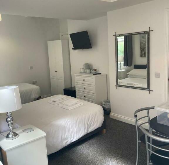 غرفة قياسية لذوى الاحتياجات الخاصة, The Waves B&b